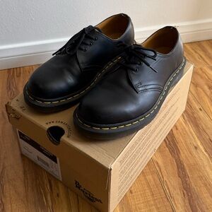 Dr. Martens 1461 WOMEN'S SMOOTH LEATHER OXFORD SHOES, Black color, size 6